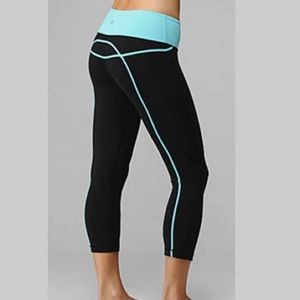 Lulu 🍋 tracker cropped leggings